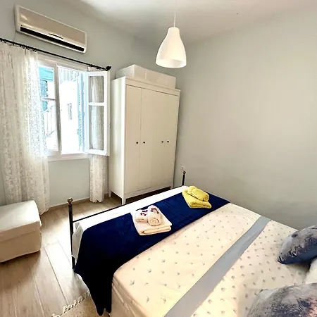 Cozy House With Backyard At Iraklio Attikis-3