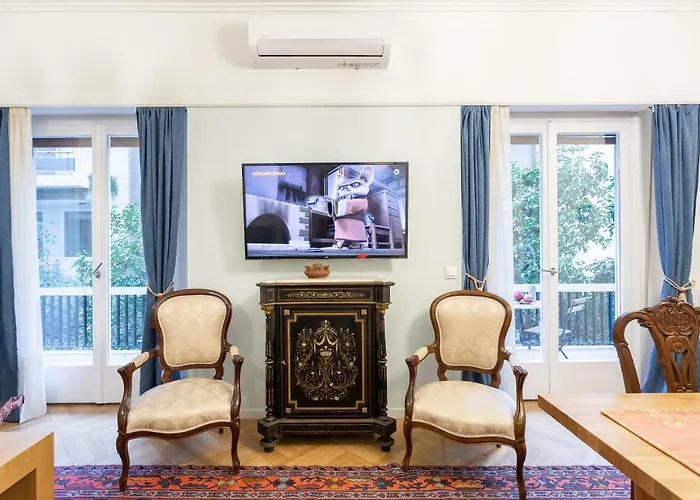 Short Walk To Syntagma And Plaka By Athenian Homes
